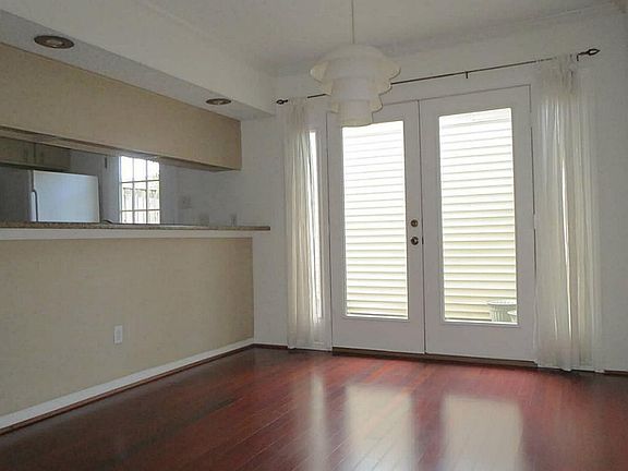 3rd image of 2180 Augusta Dr #4-5
