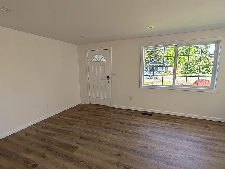 8726 2nd Ave NW — Photo 14