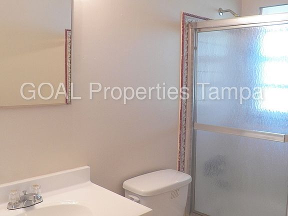 5th image of 10101 Alambra Ave
