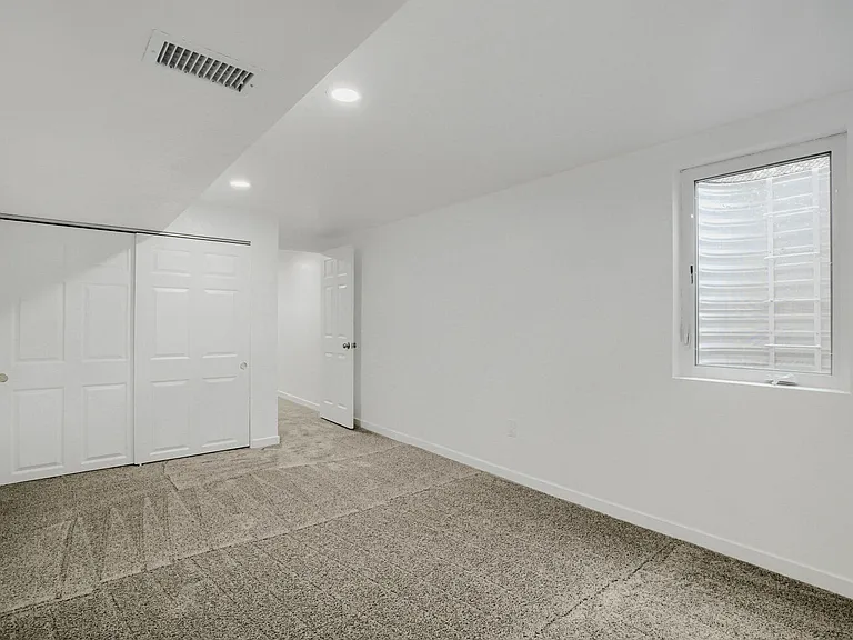 375 Depew St — Photo 17