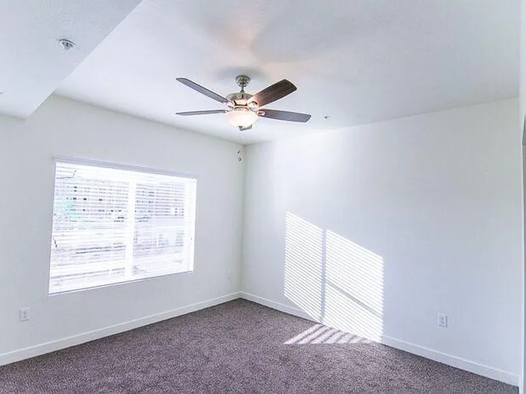 533 S 850 E — Photo 34