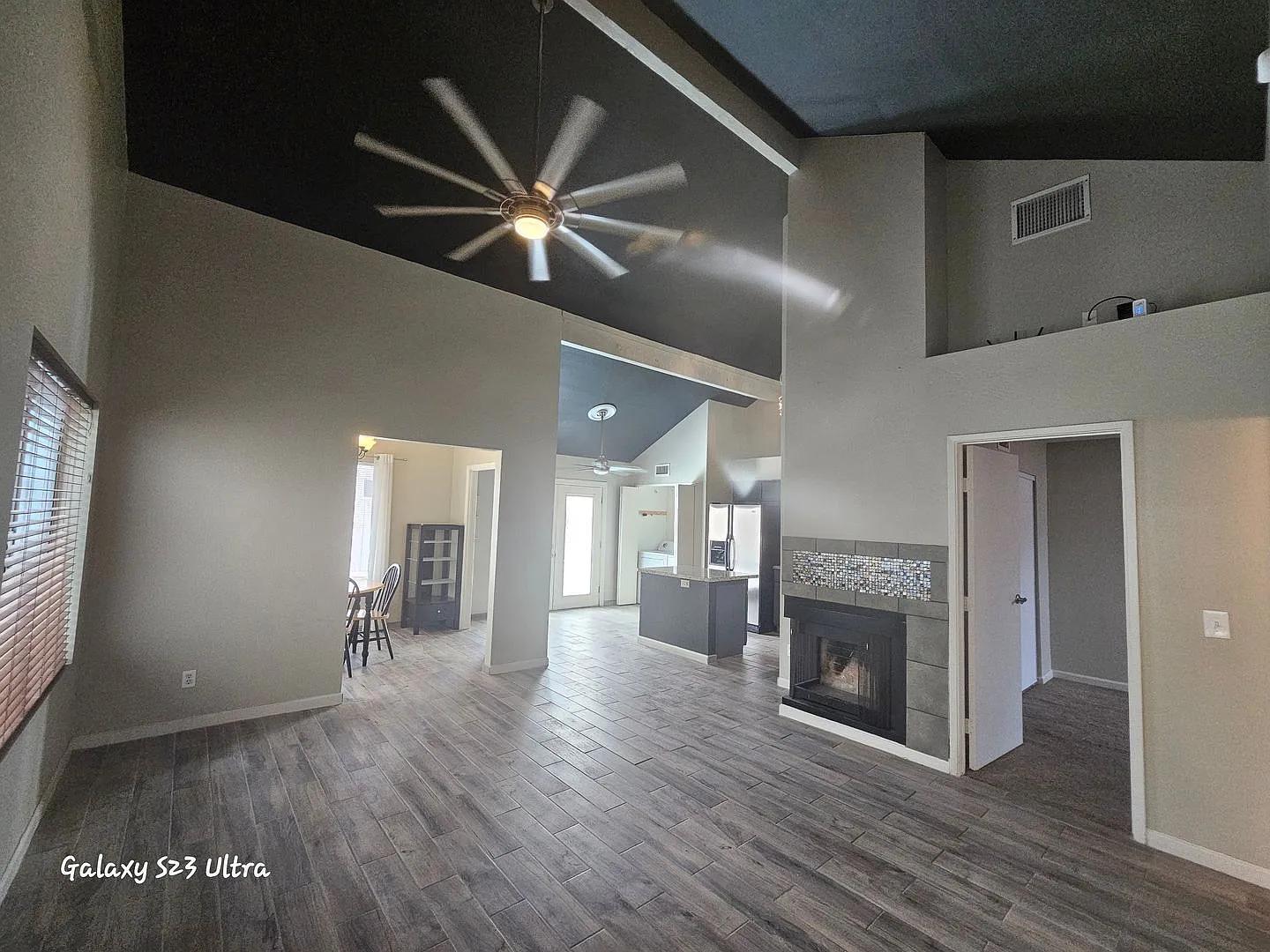 Free Rent Interested? 2 Bedroom Adorable Patio Home With Plenty Of Space! — Photo 3