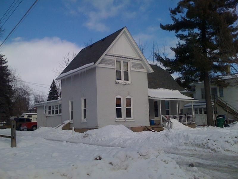 2nd image of 212 W Locust St