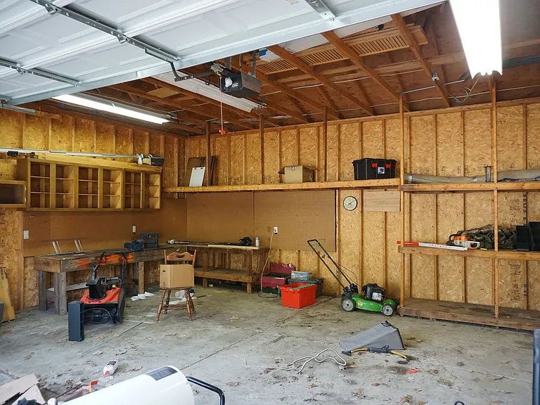 27300 Edward St — Photo 12