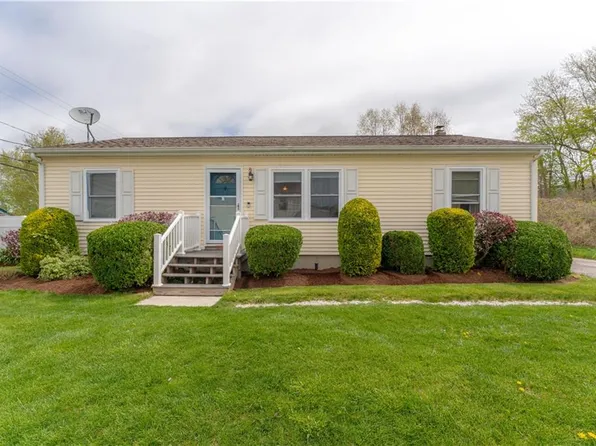 2 C St, Westerly, RI 02891