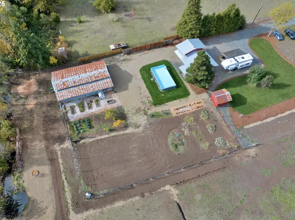 30306 Camas Swale Rd, Creswell, OR 97426