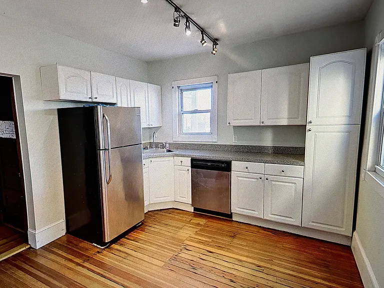 101 Heath St #3 — Photo 2