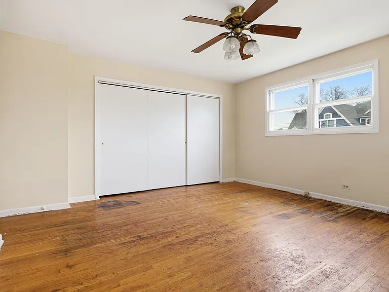 155 E Madison St — Photo 24