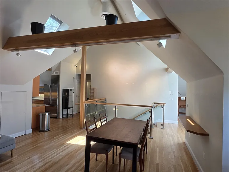 66 Oxford St #4 — Photo 4