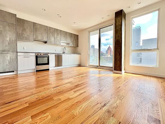 3rd image of 589 E New York Ave #305
