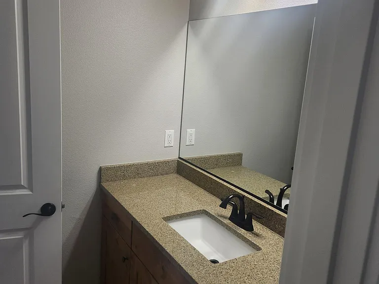 2364 NW Debron Ln — Photo 9