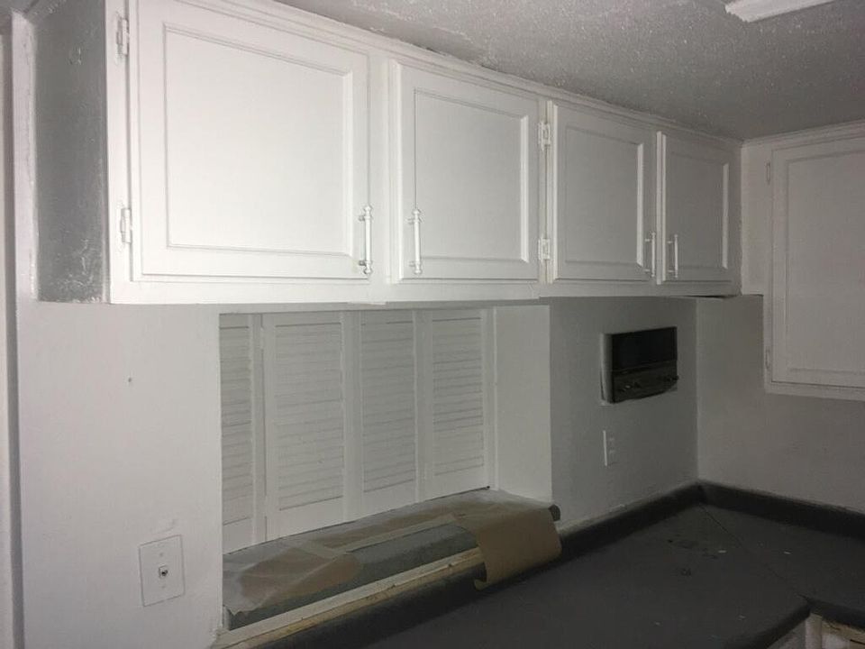 1st image of 5920 Arncliffe Dr