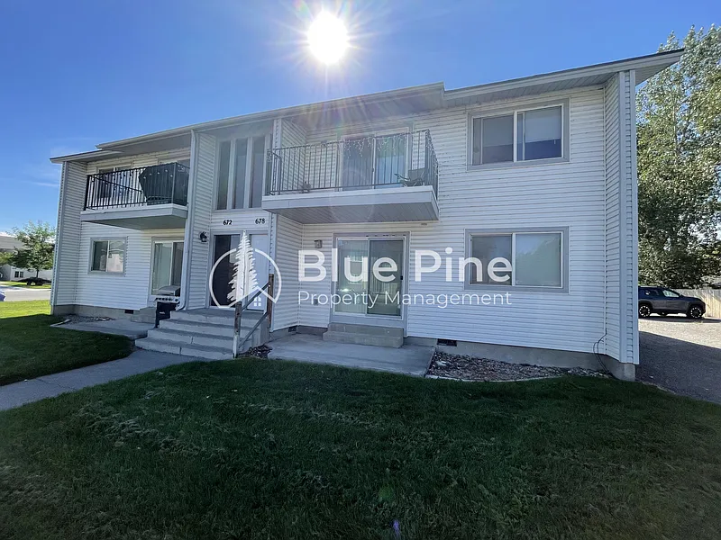2 bed, 2.0 bath, 1040 sqft, $1,100 — Photo 1