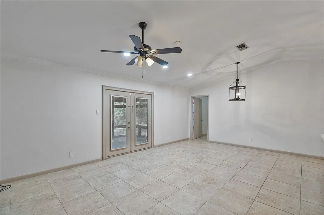 4 bed, 3.0 bath, 1668 sqft, $2,500 — Photo 3