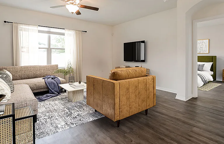 Kinsman Pointe — Photo 10