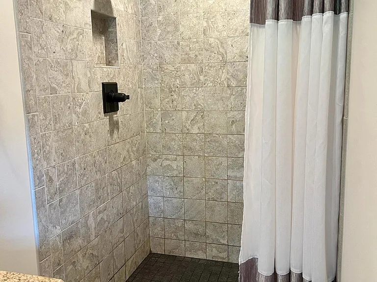 917 Shadow Dr — Photo 19