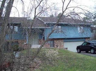 9200 Poplar Bridge Rd, Bloomington, MN 55437
