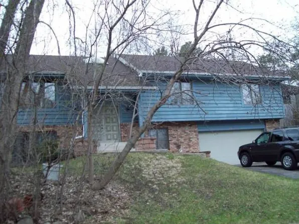 9200 Poplar Bridge Rd, Bloomington, MN 55437