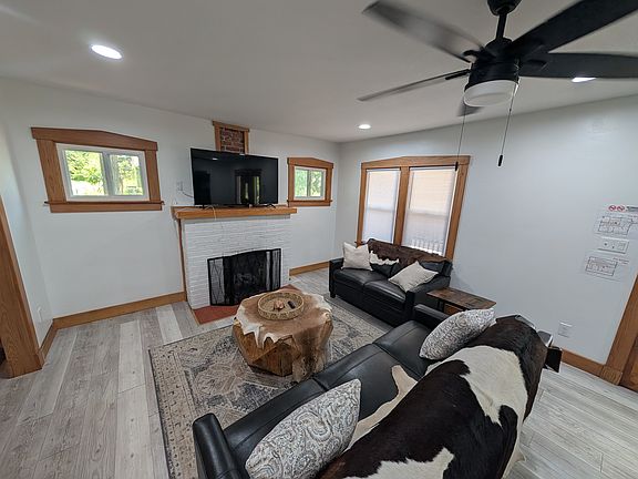 3rd image of 2410 W 42nd Ave