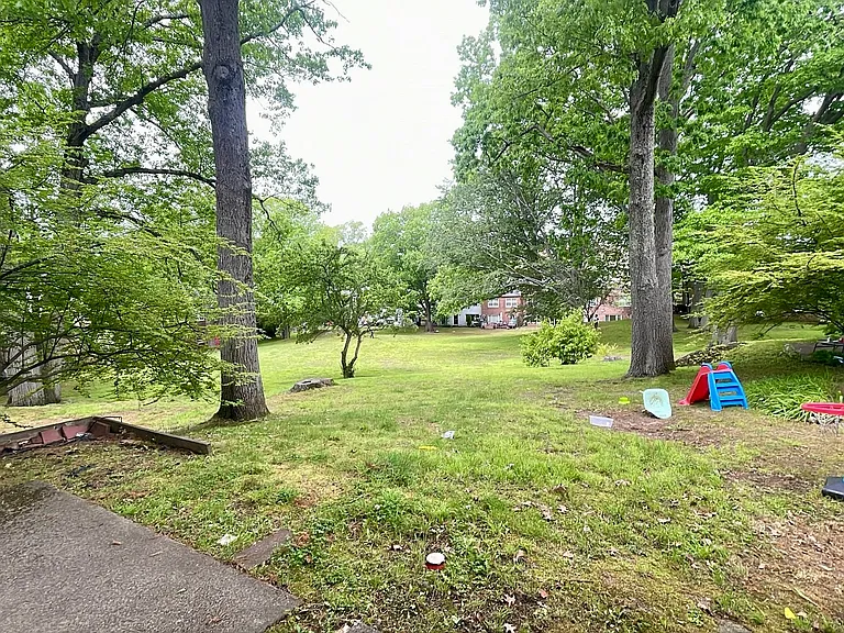 85 Thornton Rd #85 — Photo 19