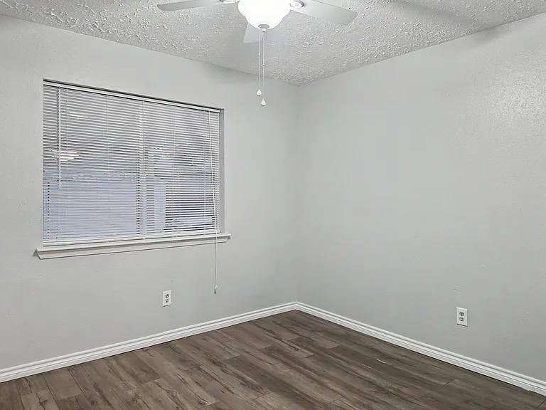 4211 Falcon Meadow Dr — Photo 15