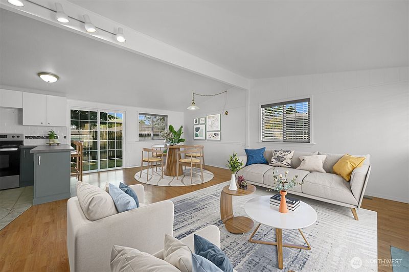 5th image of 2267 Hawthorne Street