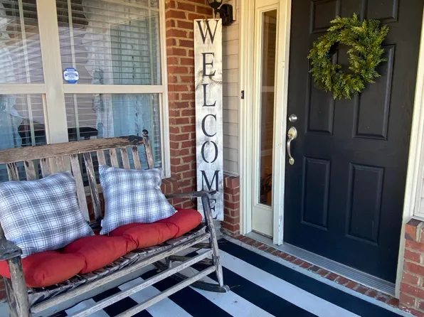 7 Fieldstone Cmns, Rock Spring, GA 30739