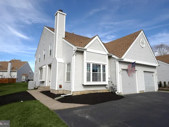 26 Cypress Ct, Bordentown, NJ 08505