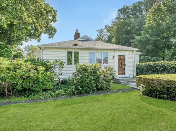 22 Van Rensselaer Avenue, Stamford, CT 06902