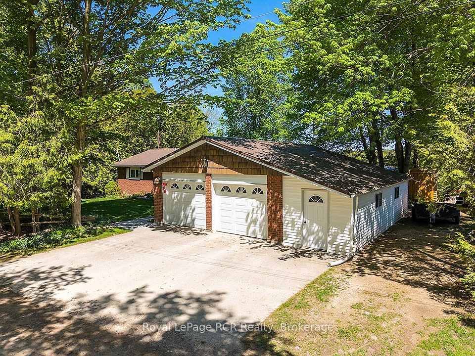 1st image of 120 McCullough Lake Dr