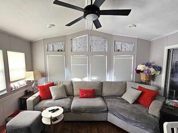 4th image of 7125 Fruitville Rd #1373