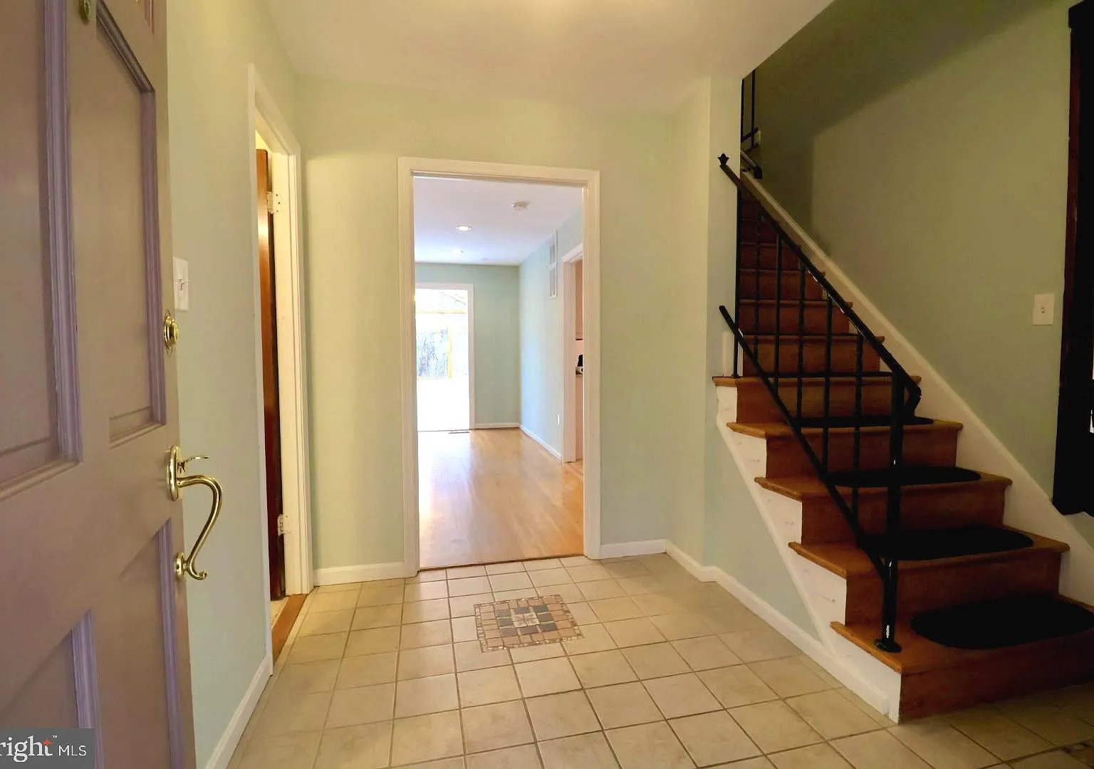 4 bed, 3.5 bath, 2868 sqft, $4,600 — Photo 3