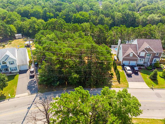 2nd image of 1536 Breakers Dr