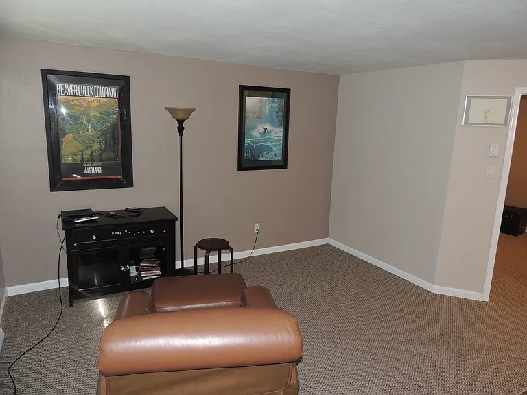 396 Cove Blvd #13 — Photo 4