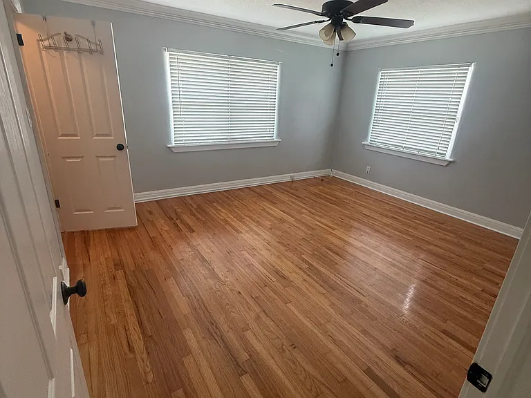 3318 N Ridge Ave — Photo 5