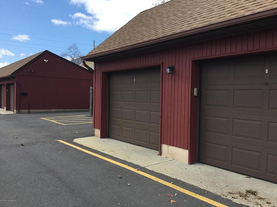 2nd image of 917 Ocean Rd #6