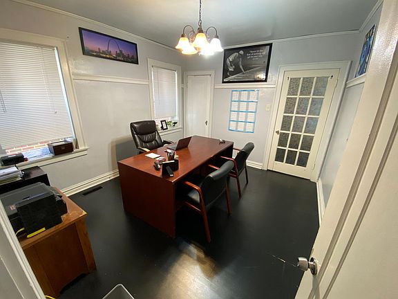 5th image of 3526 Lawn Ave #B