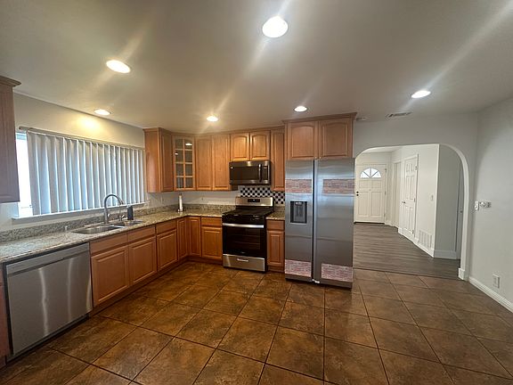 5th image of 1187 Torres Ave