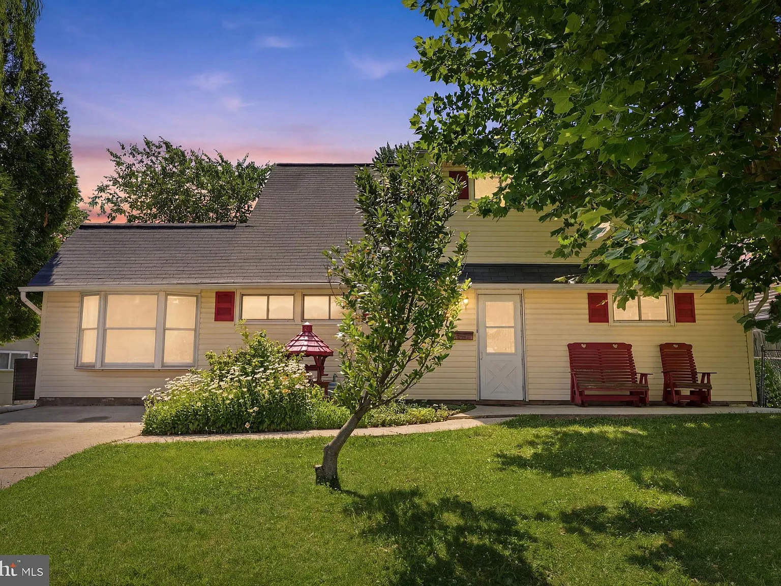 4 bed, 1740 sqft, $2,900 — Photo 1