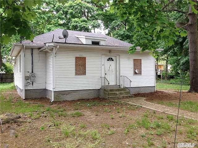1st image of 40 Andrews Ave