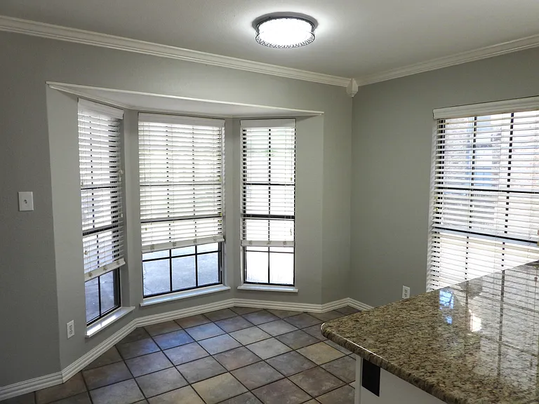4090 Windhaven Ln — Photo 8