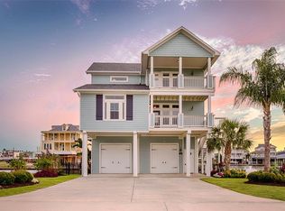 1619 Windsong Way, Tiki Island, TX 77554