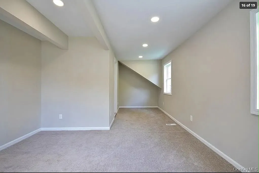 3 bed, $2,500 — Photo 2