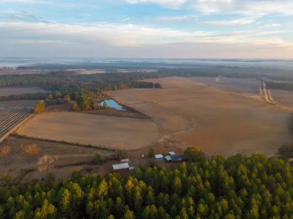 625 Willis Rd, Ty Ty, GA 31795