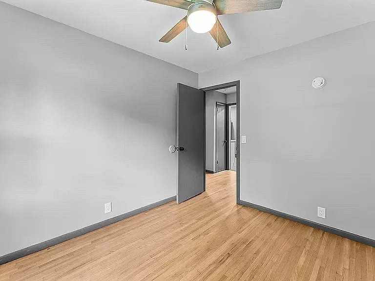 5146 Vincent Ave N #A — Photo 10