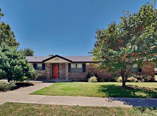 1012 SE 8th St, Moore, OK 73160