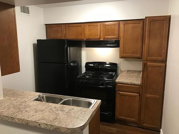 5th image of 4700 E Side Ave APT 102