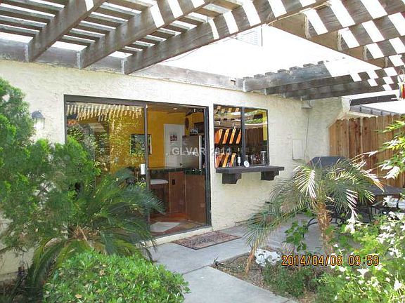2nd image of 3225 Yolanda Ln