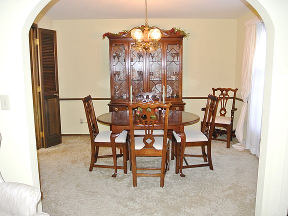 2nd image of 1922 Rainbow Ave