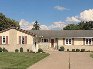 8195 W Ridge Dr, Broadview Heights, OH 44147